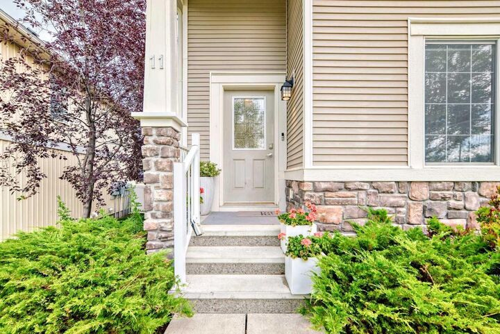 Photo de la propriété: 11 Kings Heights Drive SE AB T4A 0E6
