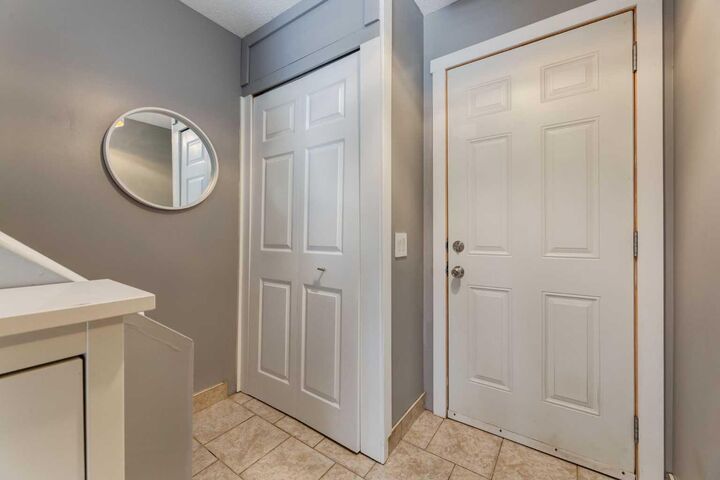 Property Photo:  5425 Pensacola Crescent SE 21  AB T2A 2G7 
