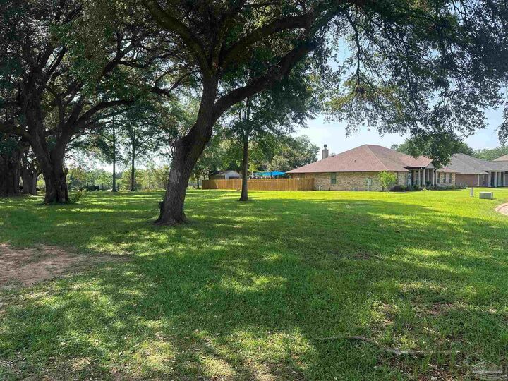 Property Photo:  2939 Sundance Ln  FL 32533 