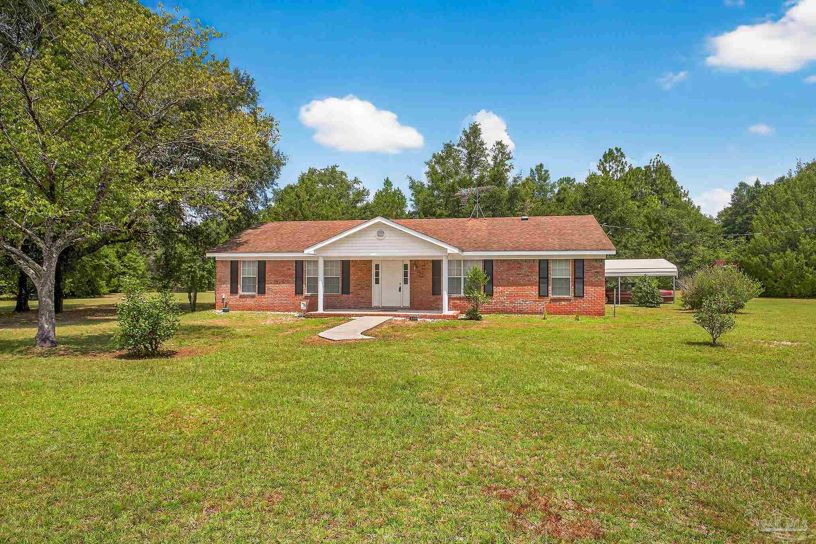 Property Photo:  5844 Parsons Rd  FL 32570 