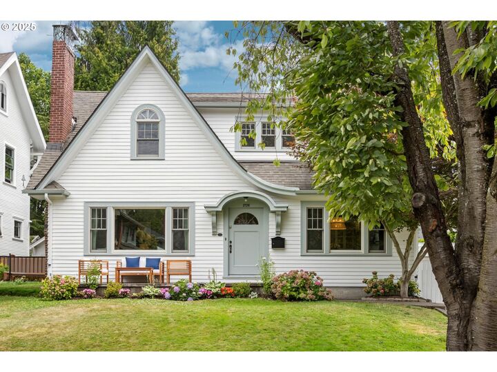 Property Photo:  2726 NE 12th Ave  OR 97212 