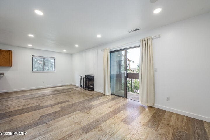 Property Photo: 1650 Upper Iron Horse Loop I4 UT 84060