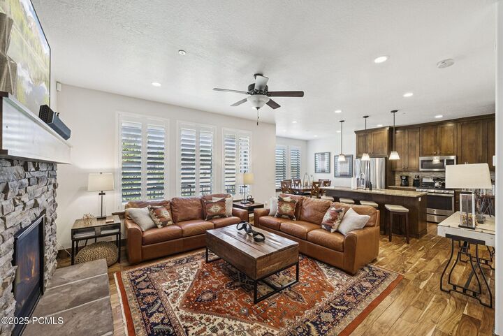 Property Photo: 912 W Abigail Drive UT 84036
