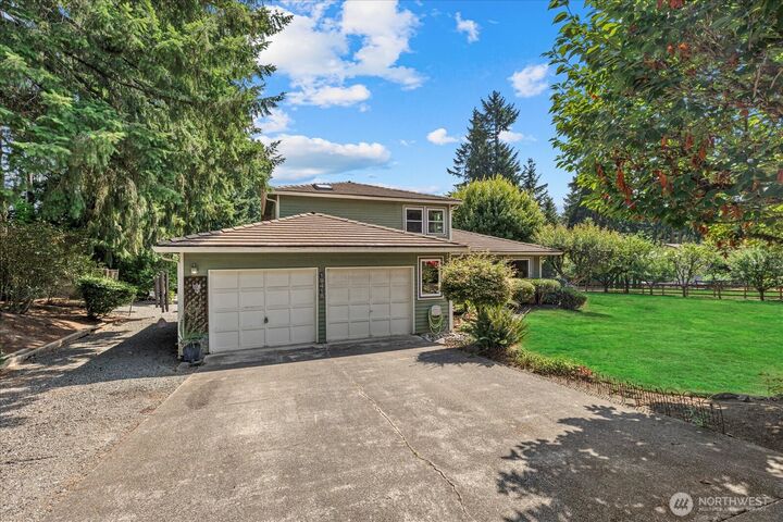 Property Photo:  19418  170th Avenue NE  WA 98072 