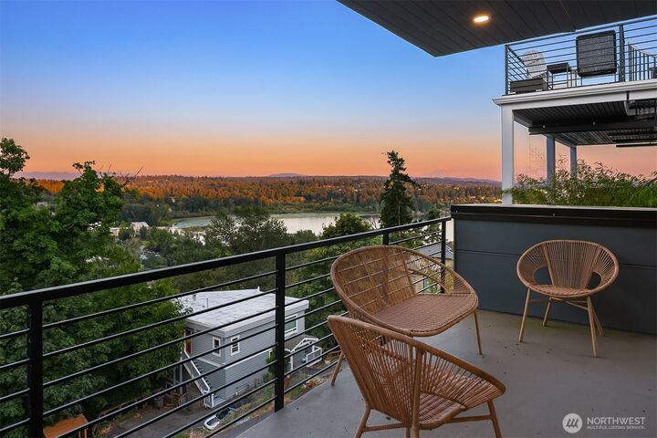 Property Photo:  11909  90th Avenue NE  WA 98034 