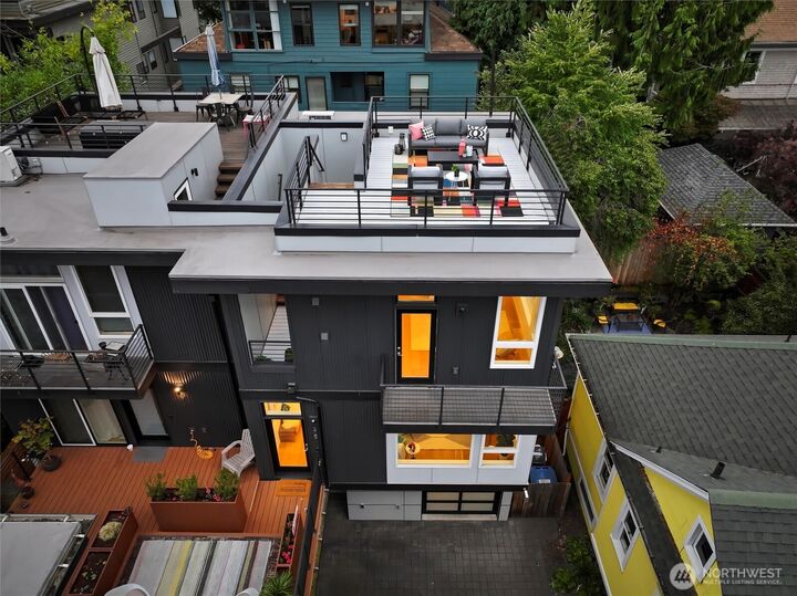 609  15th Avenue E  Seattle WA 98112 photo