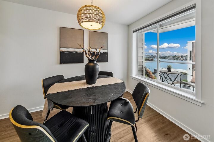 Property Photo:  2432  Dexter Avenue N 201  WA 98109 