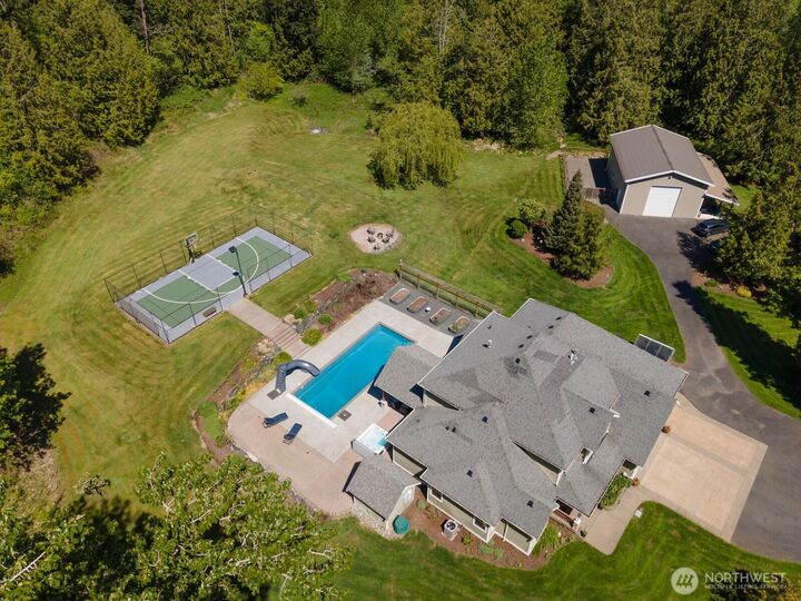 Property Photo:  4975 E 12th Drive  WA 98226 