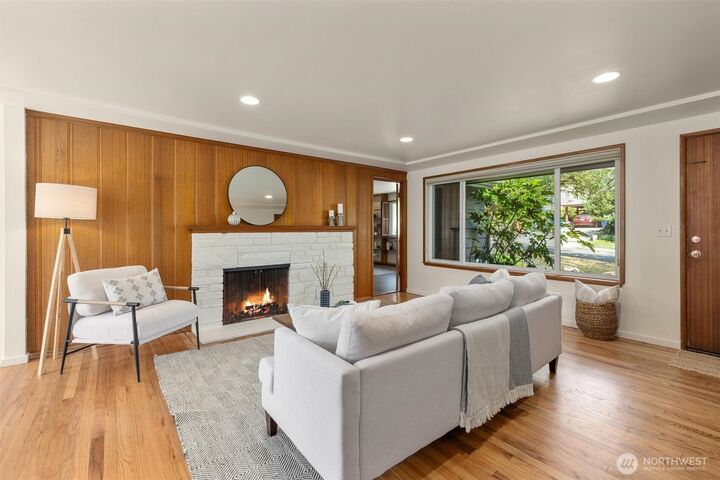 Property Photo: 2531 NE 105th Place WA 98125