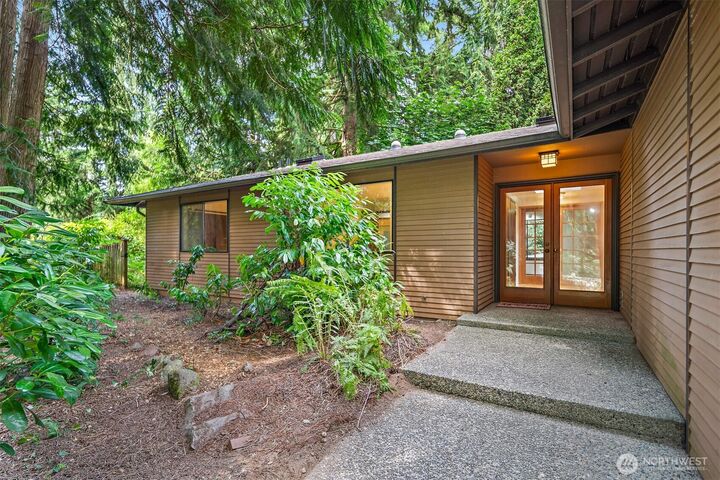 Property Photo:  11333  204th Avenue NE  WA 98053 