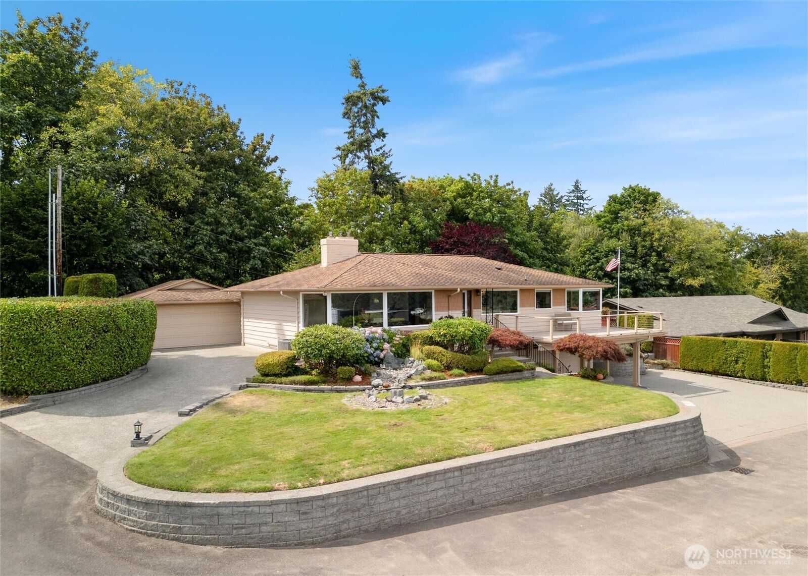 Property Photo: 8324 Bayridge Avenue WA 98332