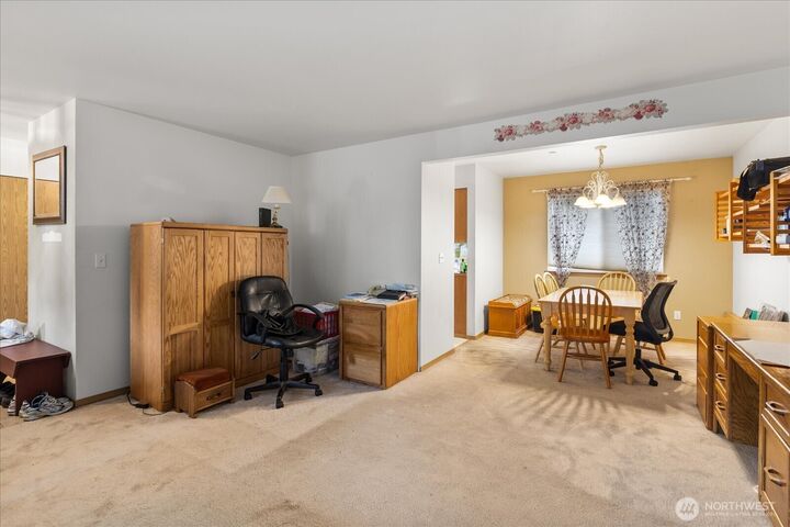 Property Photo:  4716  Glenwood Avenue  WA 98203 