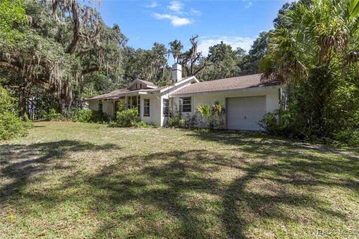Property Photo: 8363 E Gulf To Lake Highway FL 34450