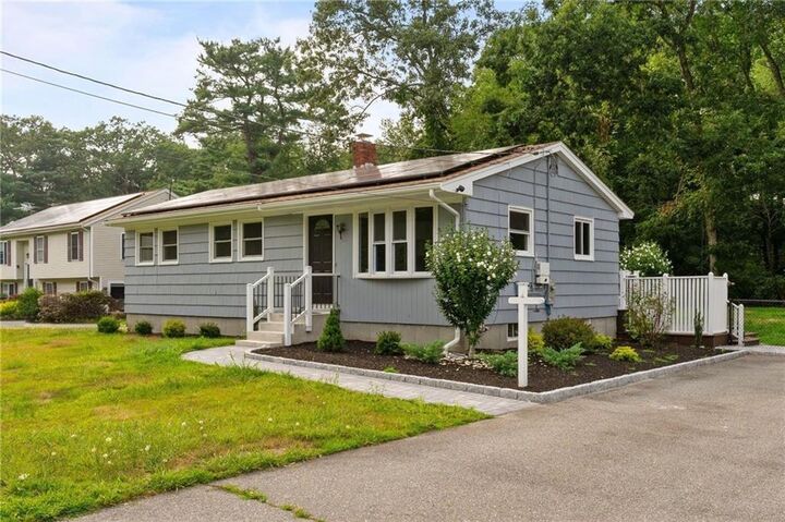 249 Barneyville Road  Swansea MA 02777 photo