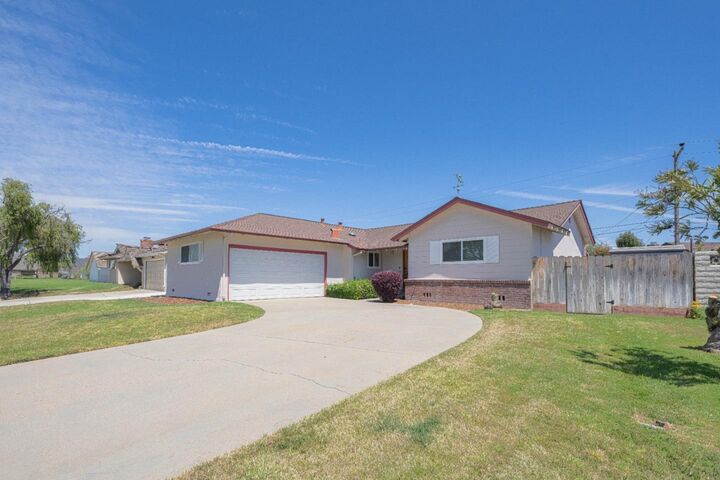 170 Del Mar Drive  Salinas CA 93901 photo