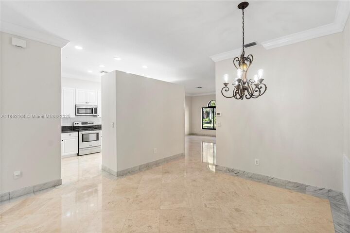 Property Photo: 15833 SW 14th Ct FL 33027