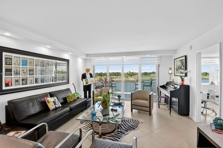 Property Photo:  9250 W Bay Harbor Dr 5A  FL 33154 