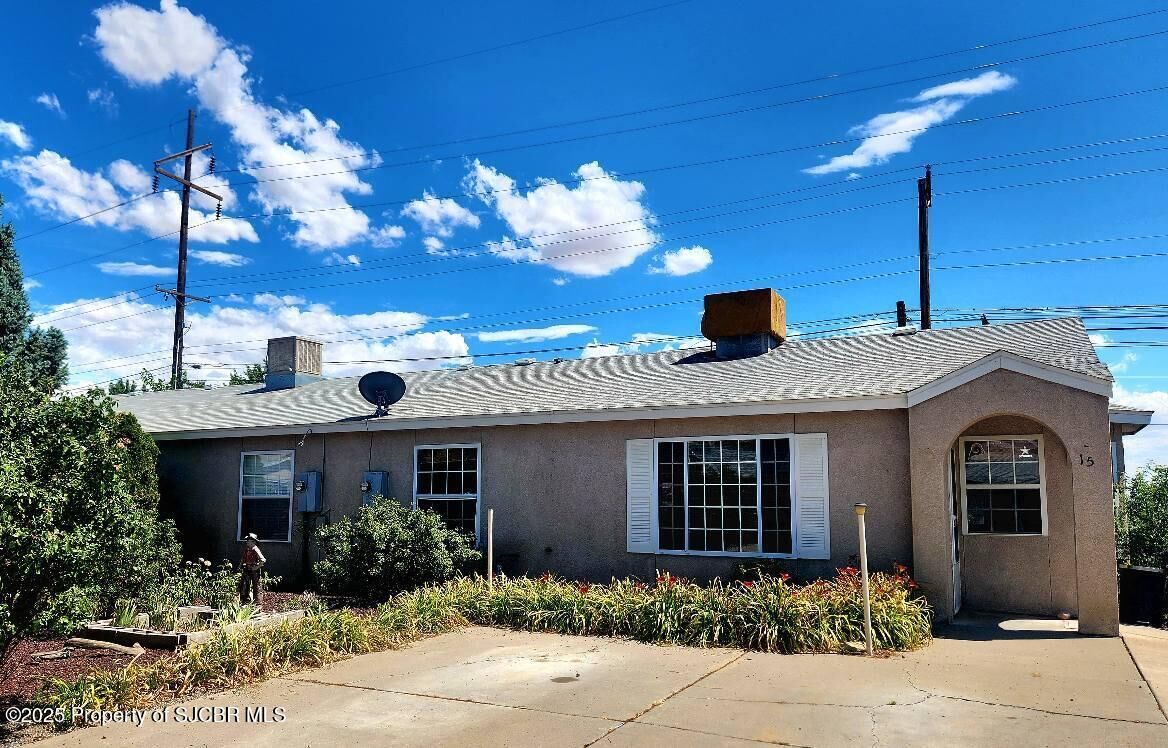 Property Photo: 801 Hacienda Lane 15 NM 87413