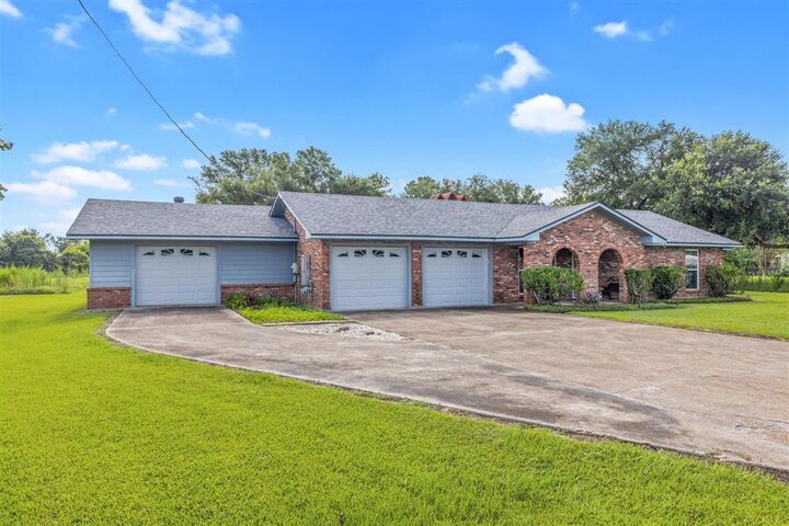 5231 Winnie Drive  Sulphur LA 70665 photo