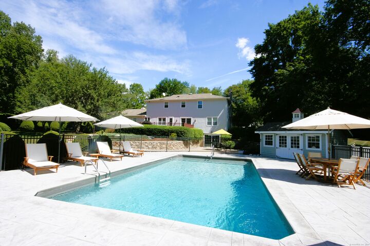 Property Photo:  51 Forest Glen Drive  CT 06525 