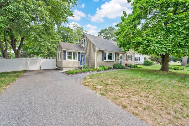 Property Photo:  23 Cora Street  CT 06082 