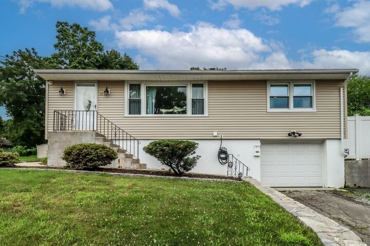 Property Photo:  64 Esther Avenue  CT 06708 