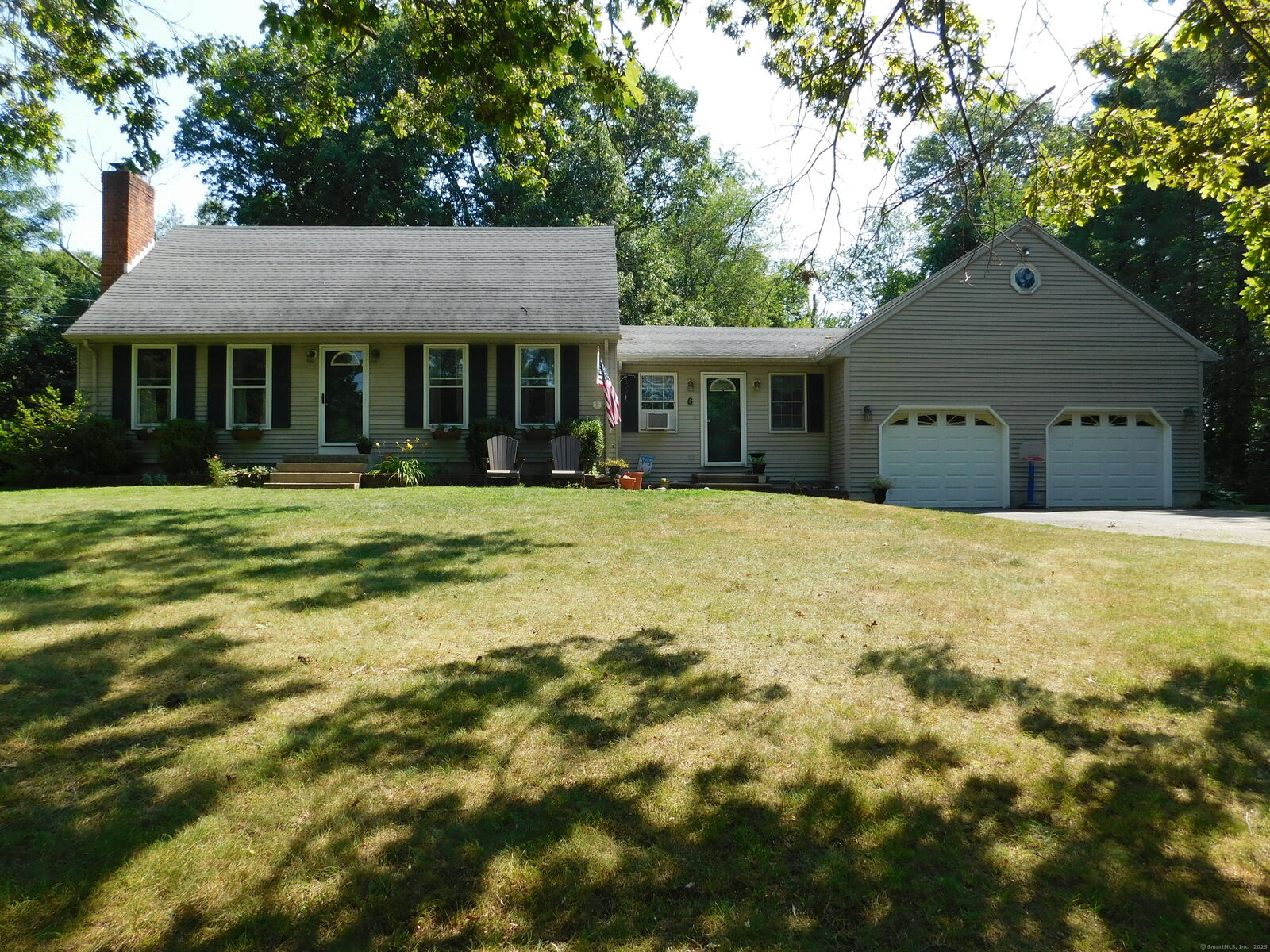 Property Photo:  6 French Circle  CT 06787 