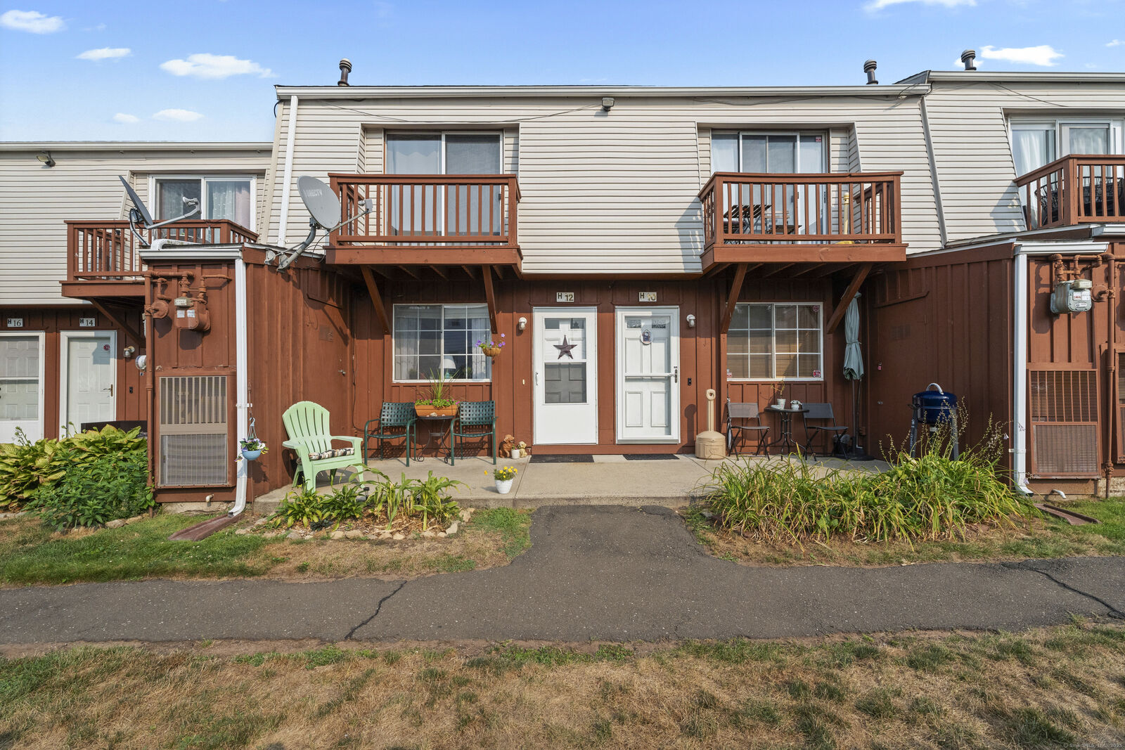 Property Photo:  330 Short Beach Road Apt H12  CT 06512 