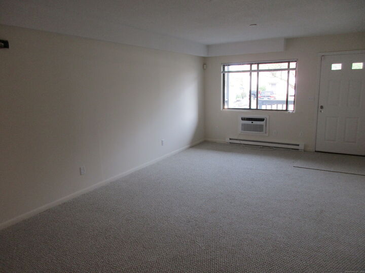 Property Photo:  330 Savin Avenue Apt 63  CT 06516 