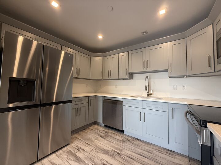 Property Photo:  245 East Main Street Unit 2  CT 06405 