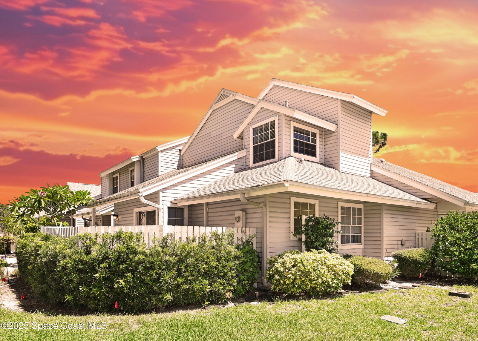 Property Photo: 726 Players Court FL 32940