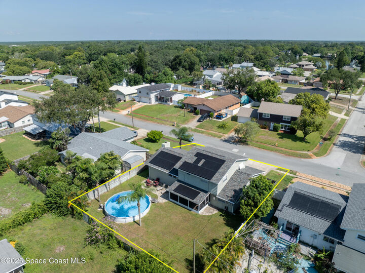 Property Photo: 2607 White Oak Drive FL 32780