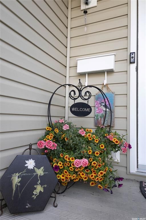 Property Photo: 715 Hart Road 202 SK S7M 3Y7