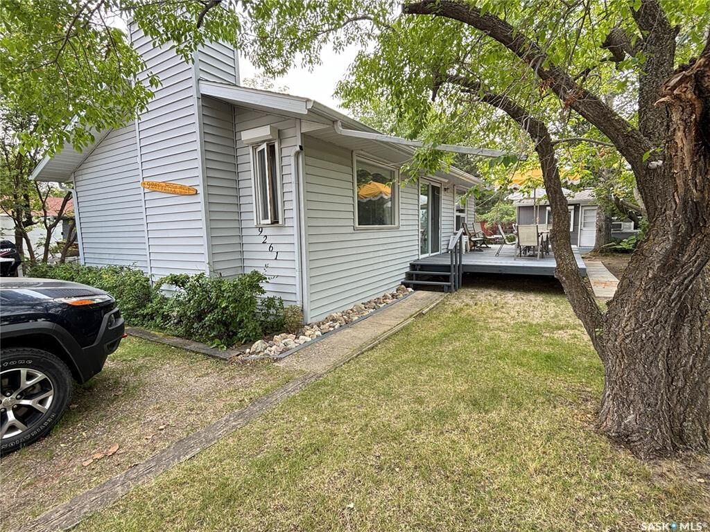 Property Photo: 9261 Clement Crescent SK S0M 0L0