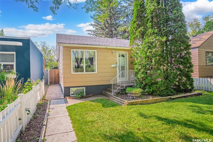 1320 Coy Avenue  Saskatoon SK S7M 0H4 photo