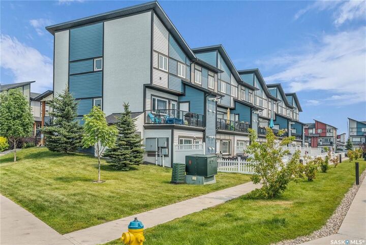 Property Photo: 130 Marlatte Crescent 1215 SK S7W 0W1