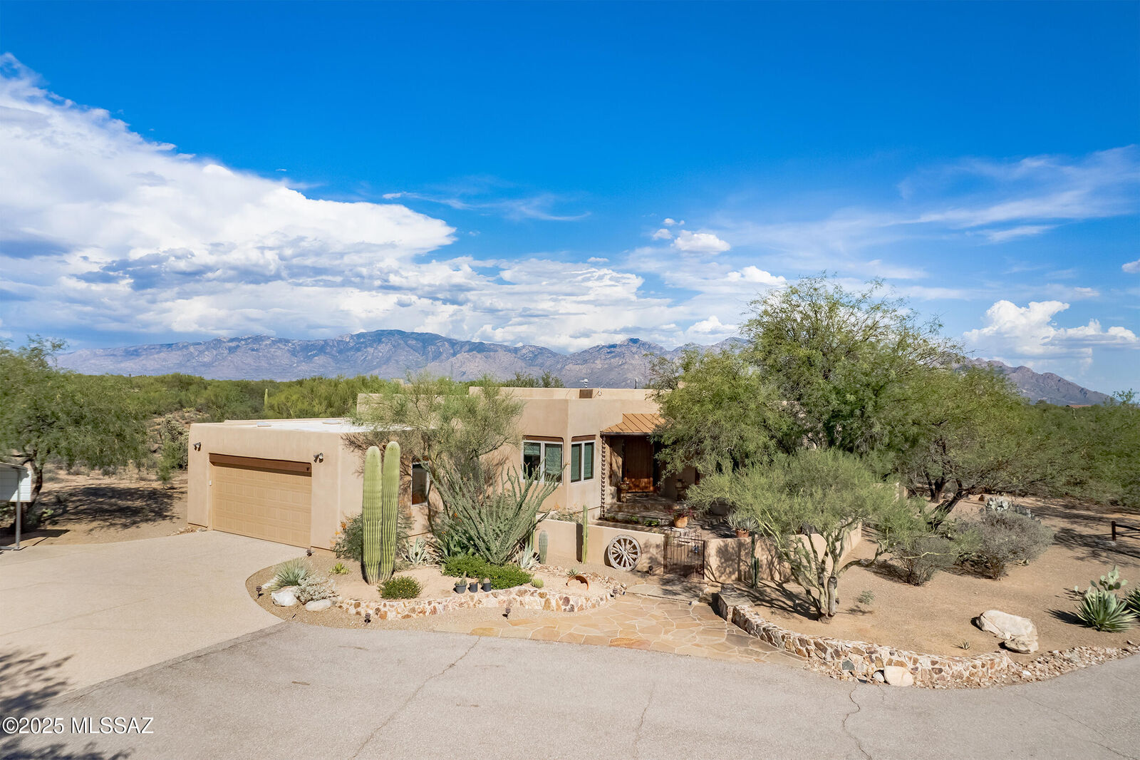 Property Photo: 13260 N Teal Blue Trail AZ 85742