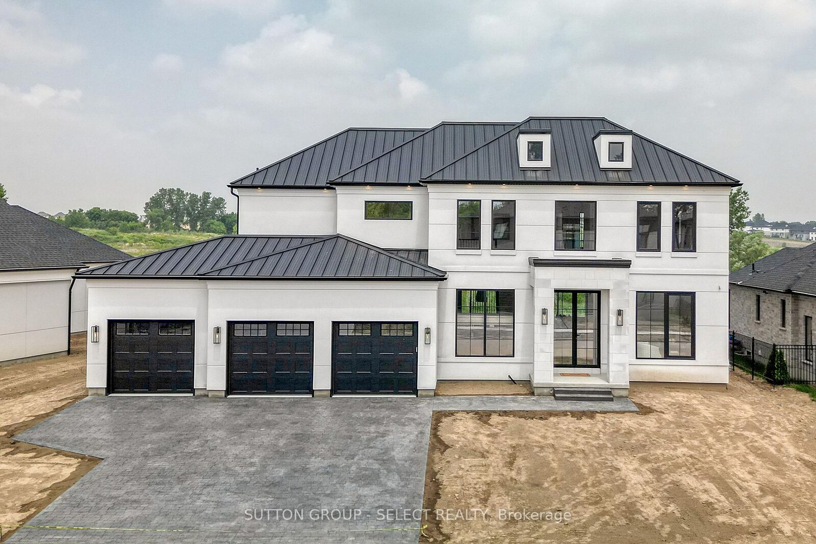 Property Photo: 169 Edgewater Boulevard ON N0L 1R0