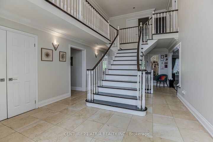 Property Photo:  331 Binns Avenue  ON L3X 1T6 