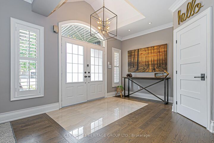 Property Photo:  35 Watts Meadow N/A  ON L4G 7L7 