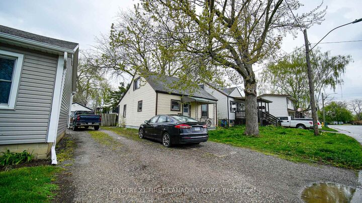 Photo de la propriété: 19 Montgomery Drive ON N8A 1P2