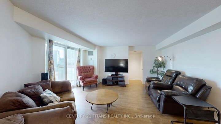 Photo de la propriété:  83 Borough Drive 311  ON M1P 5E4 