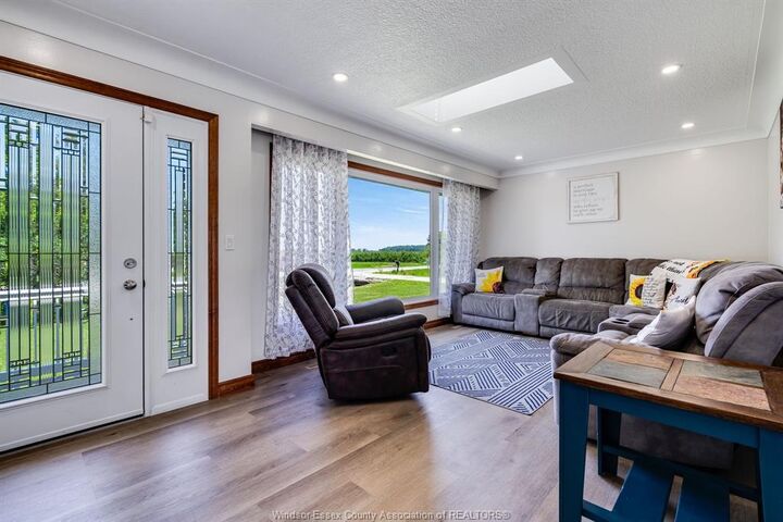 Property Photo: 252 Road 7 East ON N0P 2G0