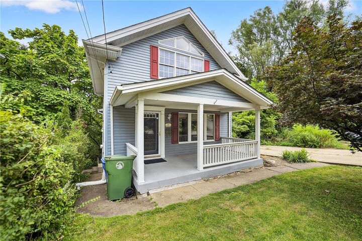 Property Photo: 3482 McRoberts Rd PA 15234