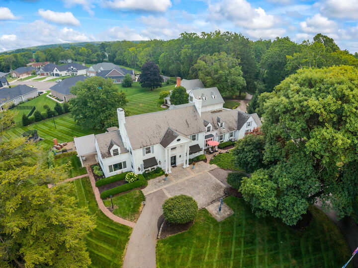 Property Photo:  1550 Creekwood Drive  OH 45373 
