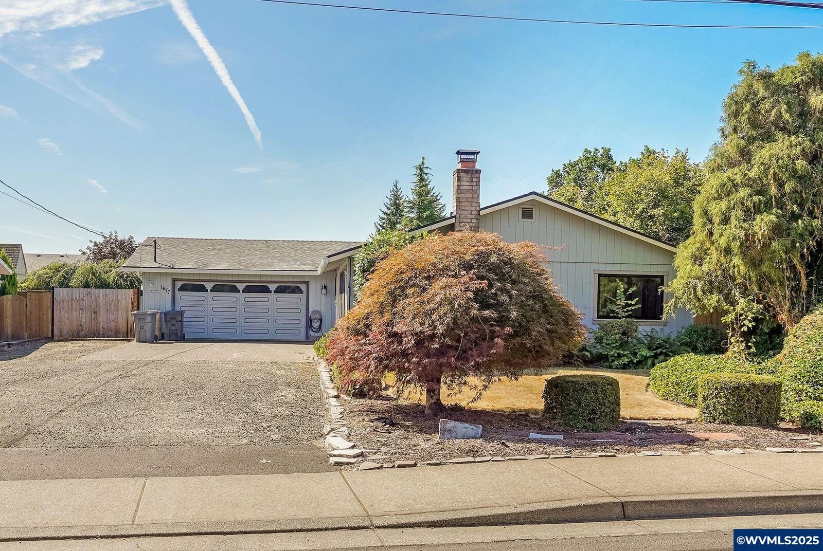 Property Photo: 1677 SE Miller Rd OR 97338