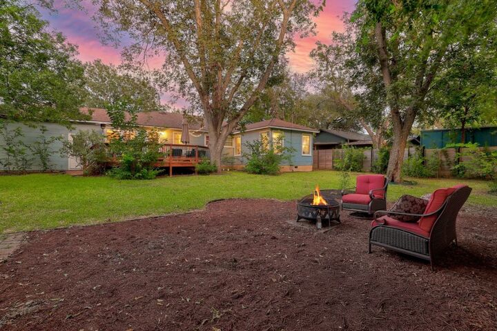 Property Photo:  6200 Wynona Avenue  TX 78757 