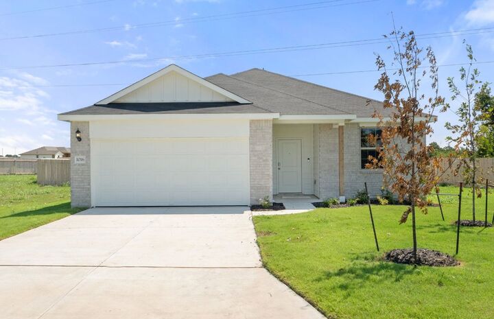 Property Photo: 1016 Kerr Court TX 76501