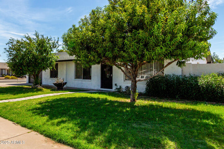 12418 N 24th Avenue  Phoenix AZ 85029 photo
