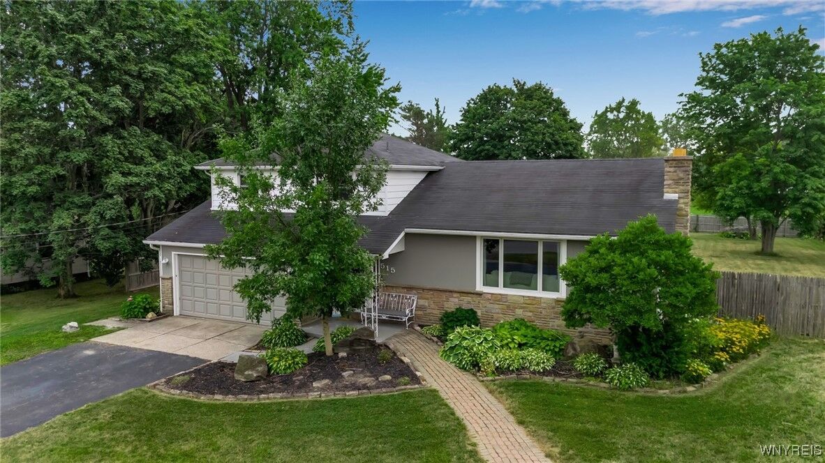 Property Photo:  515 Erie Street  NY 14086 